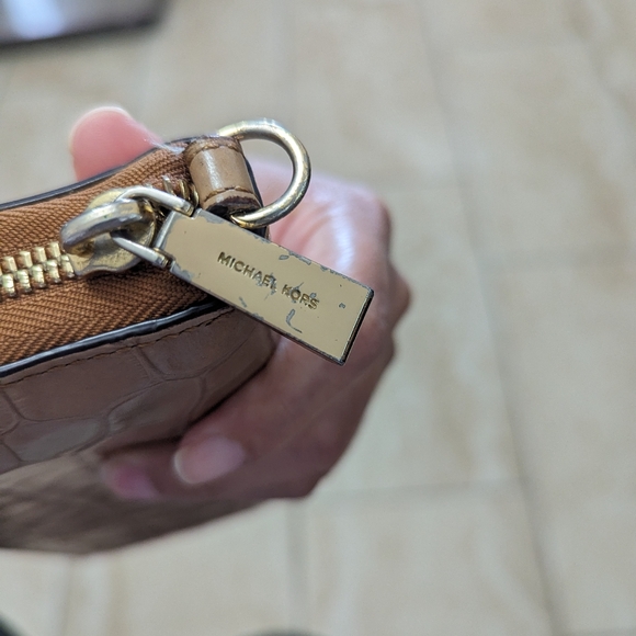 Gently use, Michael Kors Jet set Wallet - Picture 13 of 15